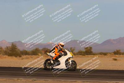 media/Dec-16-2023-CVMA (Sat) [[bb38a358a2]]/Race 13 Amateur Supersport Middleweight/